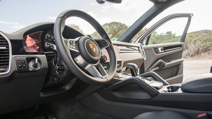 2019 Porsche Cayenne S interior