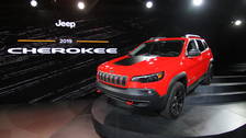 The 2019 Jeep Cherokee gets a facelift for Detroit