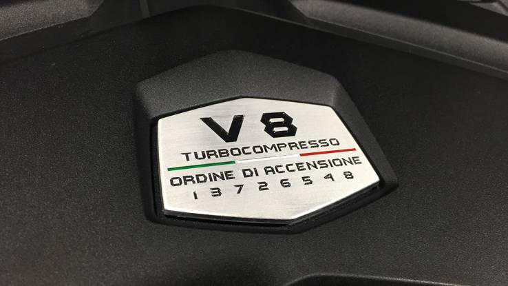 2019 Lamborghini Urus engine plate