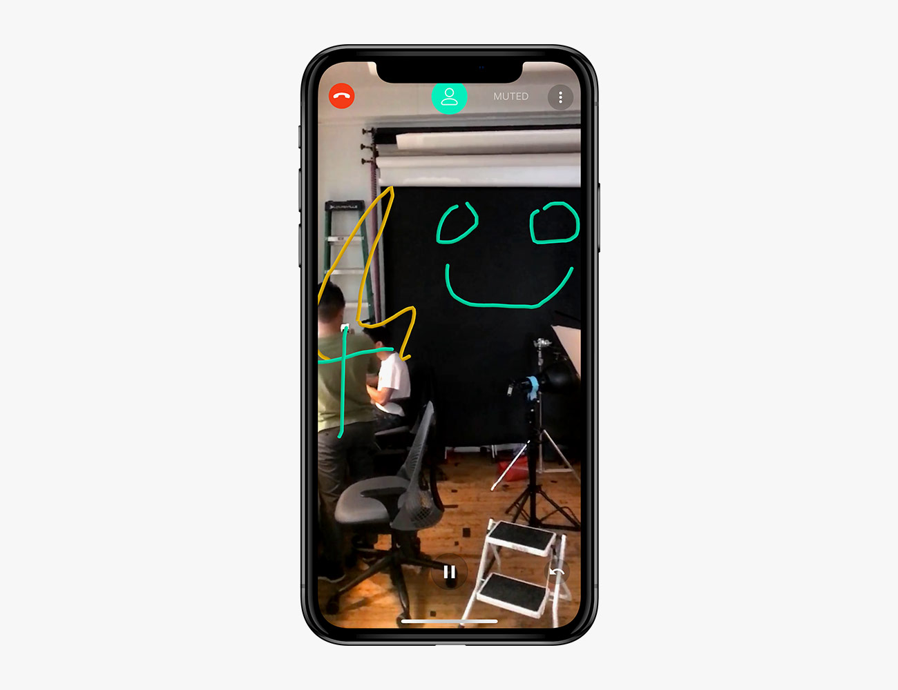 12 Best AR Apps for iPhone and iPad That Change the Way We Interact