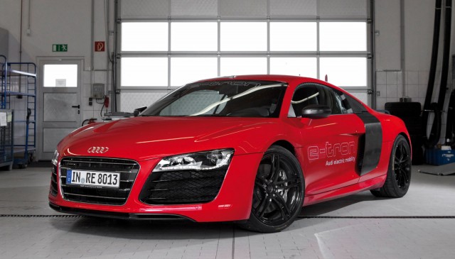 Sx-Z | First Video Of Audi R8 e-tron Setting Nürburgring Record