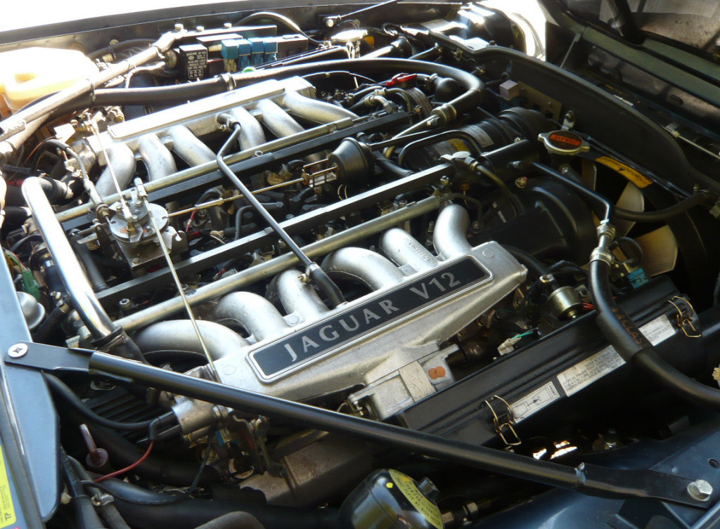 Jaguar V12 Engine