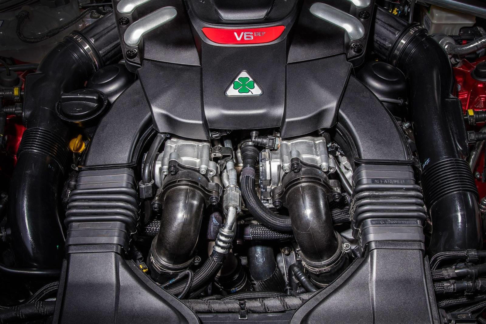 Alfa Romeo 690T engine