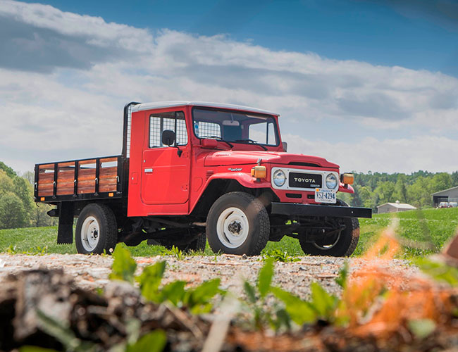 Found: Stop Waiting for the Jeep Wrangler Pickup and Get This 1984 Land Cruiser Instead