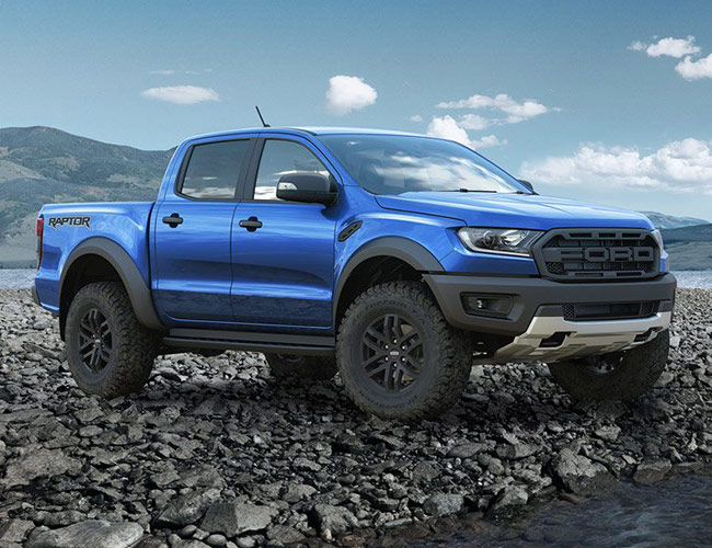 The All-New Ford Ranger Raptor Looks Insanely Good Off-Road