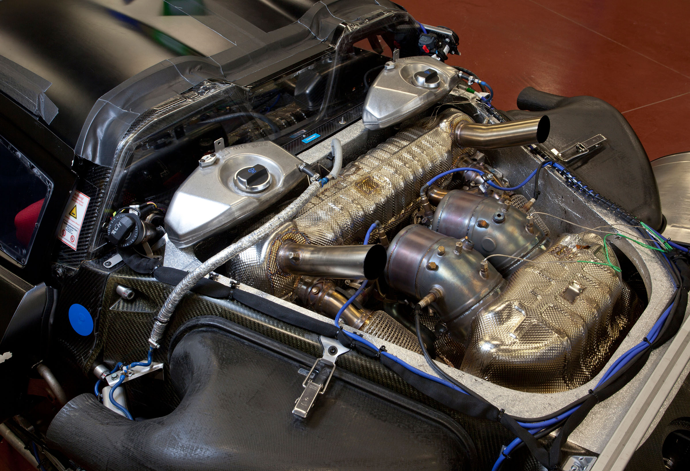 A view of a Porsche MR6 V8 Hybrid engine