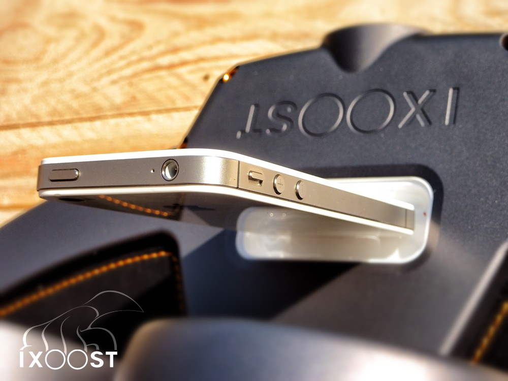 Sx-Z | iXoost Exhaust Manifold iPhone Docks
