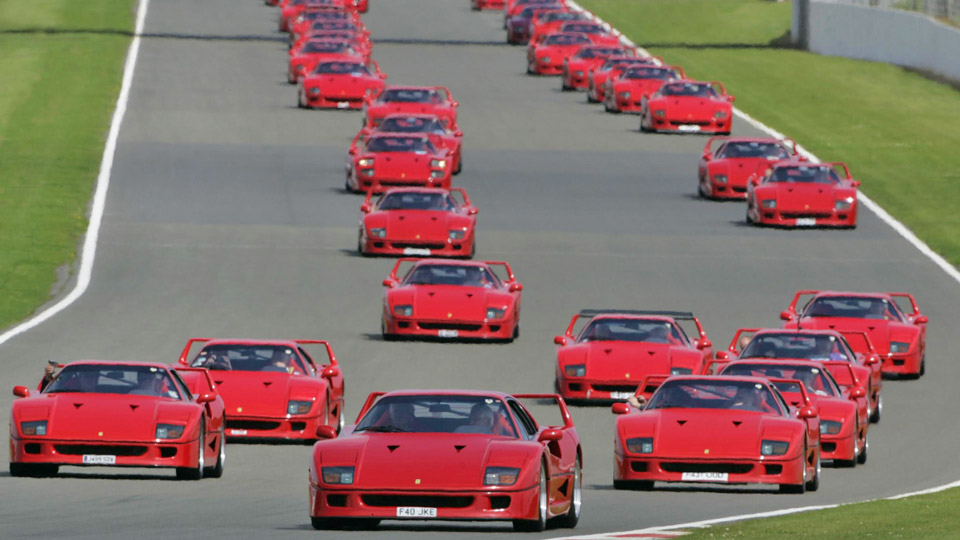 Sx-Z | 25th Anniversary Marks World’s Largest Parade Of Ferrari F40s