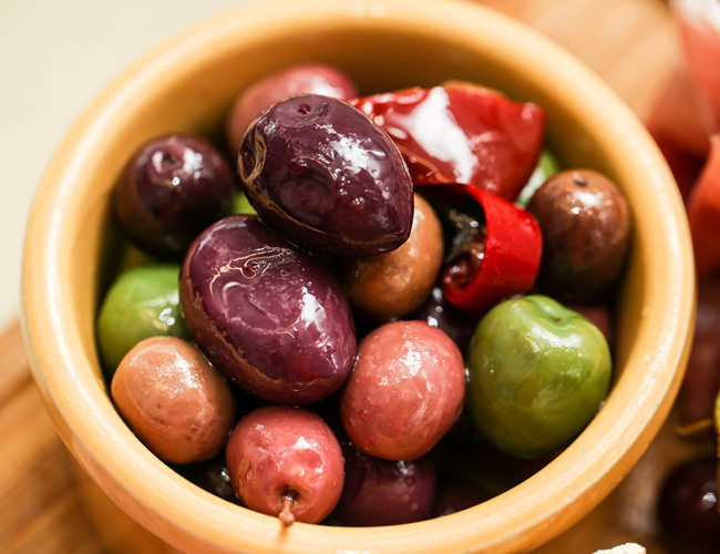 Charcuterie-accouterments-gear-patrol