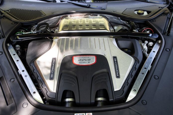 Porsche Panamera Turbo S Engine