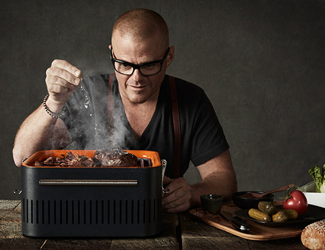 Want a Grill Small Enough to Carry to a City Cookout? This One Fits Under Your Arm