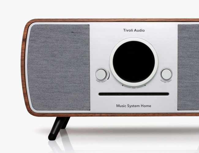 This Pretty All-In-One Music Player Looks like Old-School Furniture