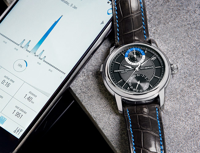 This Watch Combines a Mechanical Movement With Smartwatch Features