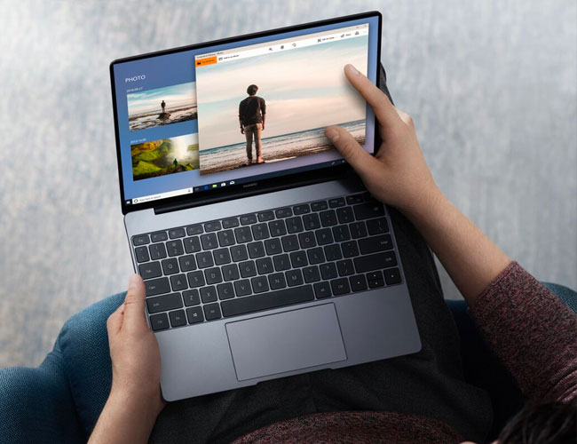 The Best Laptop of CES Is the MacBook Air’s Biggest Rival