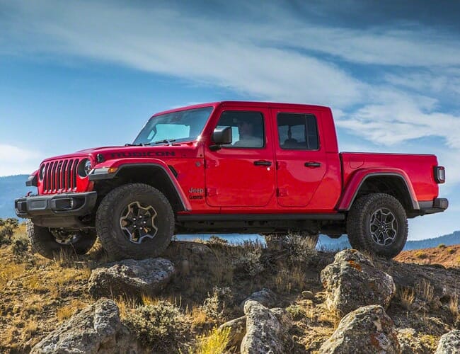 Lease a Jeep Gladiator, It’ll Be Cheaper Than a Wrangler