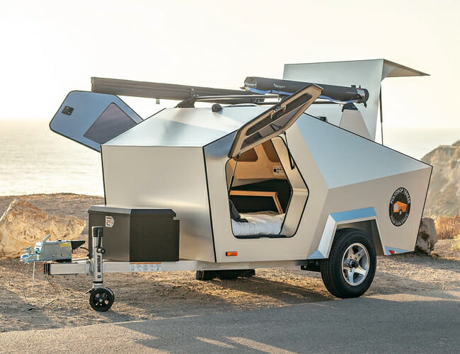 This Tiny, Overlanding-Ready Camping Trailer Will Make You Feel Like an Astronaut