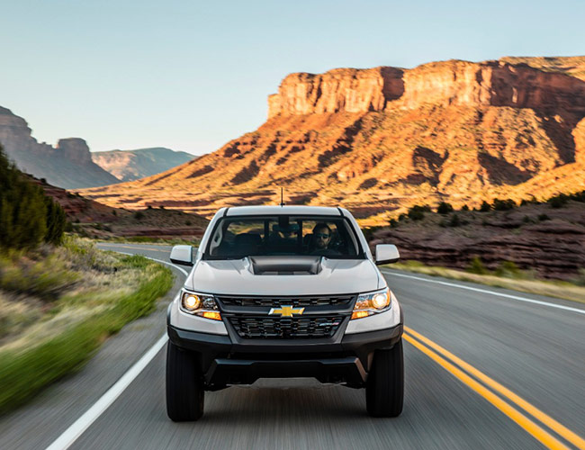 The Chevy Colorado ZR2 Is a Muscular, Veritable Competitor to the Toyota Tacoma