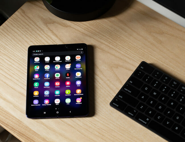 Samsung Galaxy Fold Review: A Futuristic Phone That Made Me Nostalgic