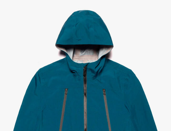 This Lightweight Rain Jacket Is Ideal for Spring Travel
