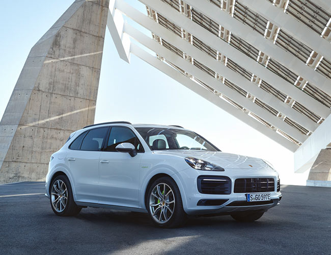 Porsche’s Gas-Saving, Family-Hauling SUV Has Enough Power to Tear a Hole in the Earth