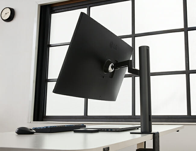 The Desktop Monitor That Mac Users Love Has a Terrific New Trick