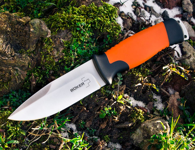 In the Outdoors, a Bigger Knife Is Better