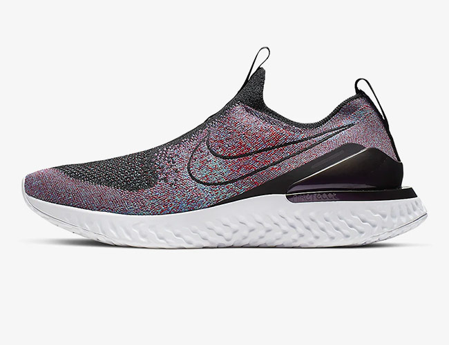 This Nike Laceless Running Shoe Is the Ideal Travel Sneaker