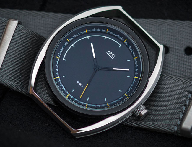 A Veteran Automotive Designer Has Produced a Stealthy New Automatic Watch