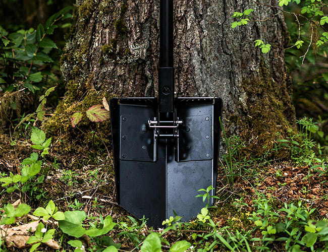 This Dynamic New Survival Shovel Has Us Dreaming of Dirt