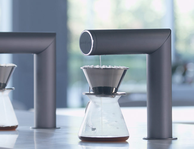 This Futuristic Robot Makes the Perfect Cup of Coffee