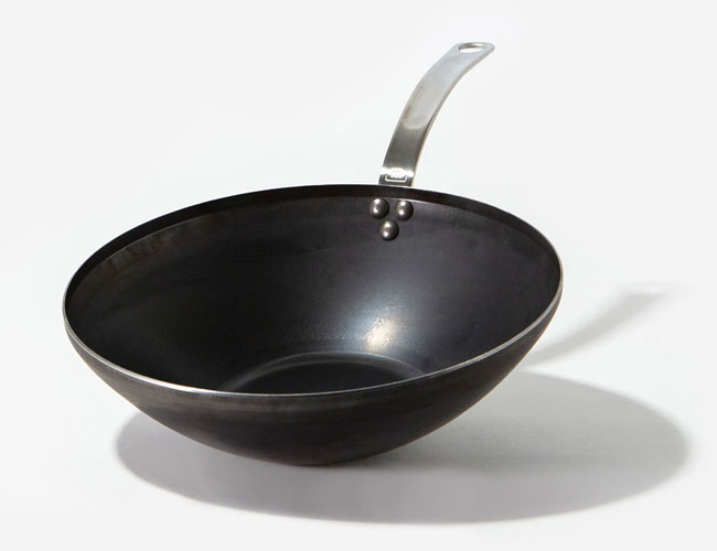 This $99 Carbon Steel Wok Has a 1,500-Person Waitlist