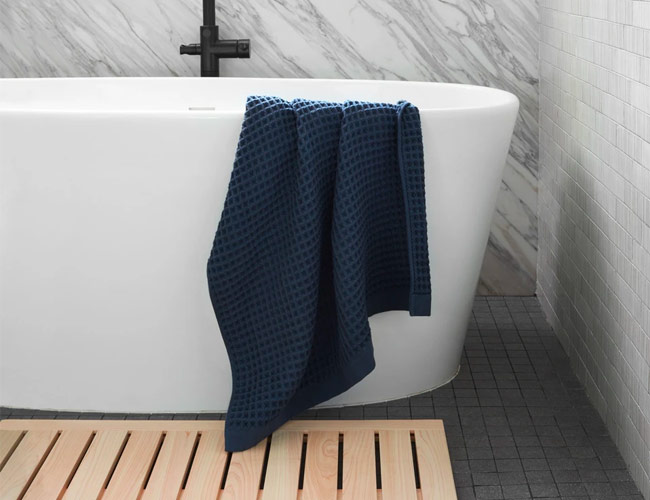 Please Stop Buying Cloth Bath Mats. They’re Gross and Weird