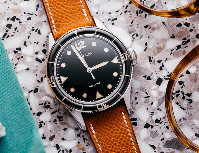 The Méraud Bonaire is a Dive Watch With Classic 60s Charm