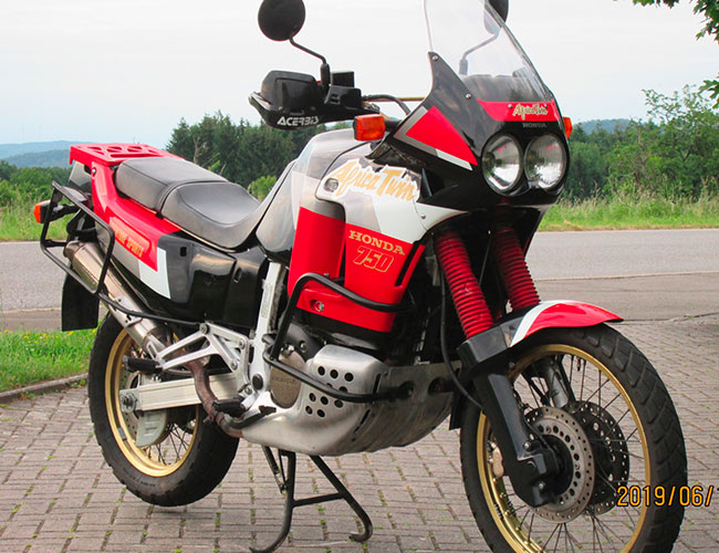 This Vintage Honda Motorcycle Could Be Your Ticket to Cheap Off-Road Bliss