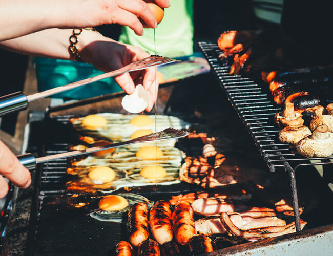 Propane vs. Natural Gas: How to Choose the Right Fuel for Grilling
