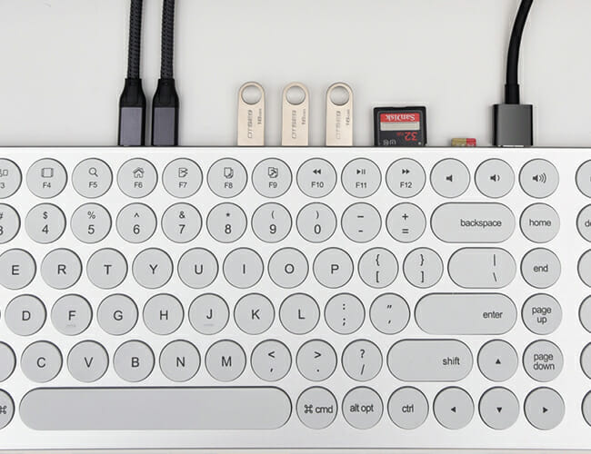 Why Doesn’t Every Keyboard Have This Clever Decluttering Feature?