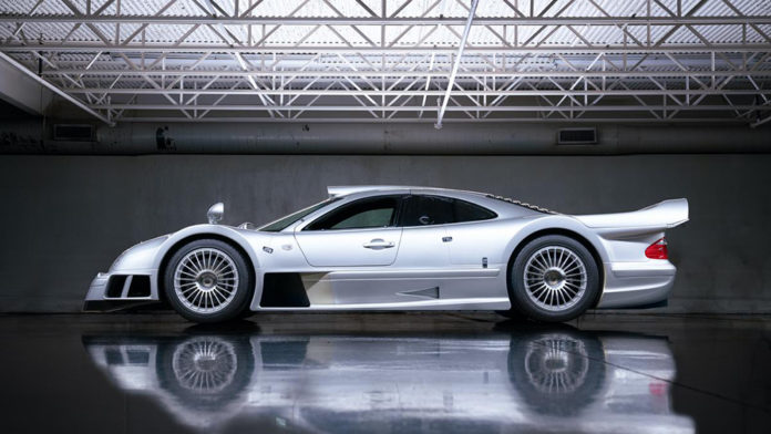 1998 Mercedes-Benz CLK GTR Strassenversion side