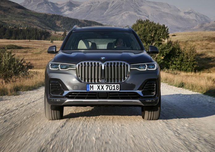 2019 BMW X7 Front Kidney Grille